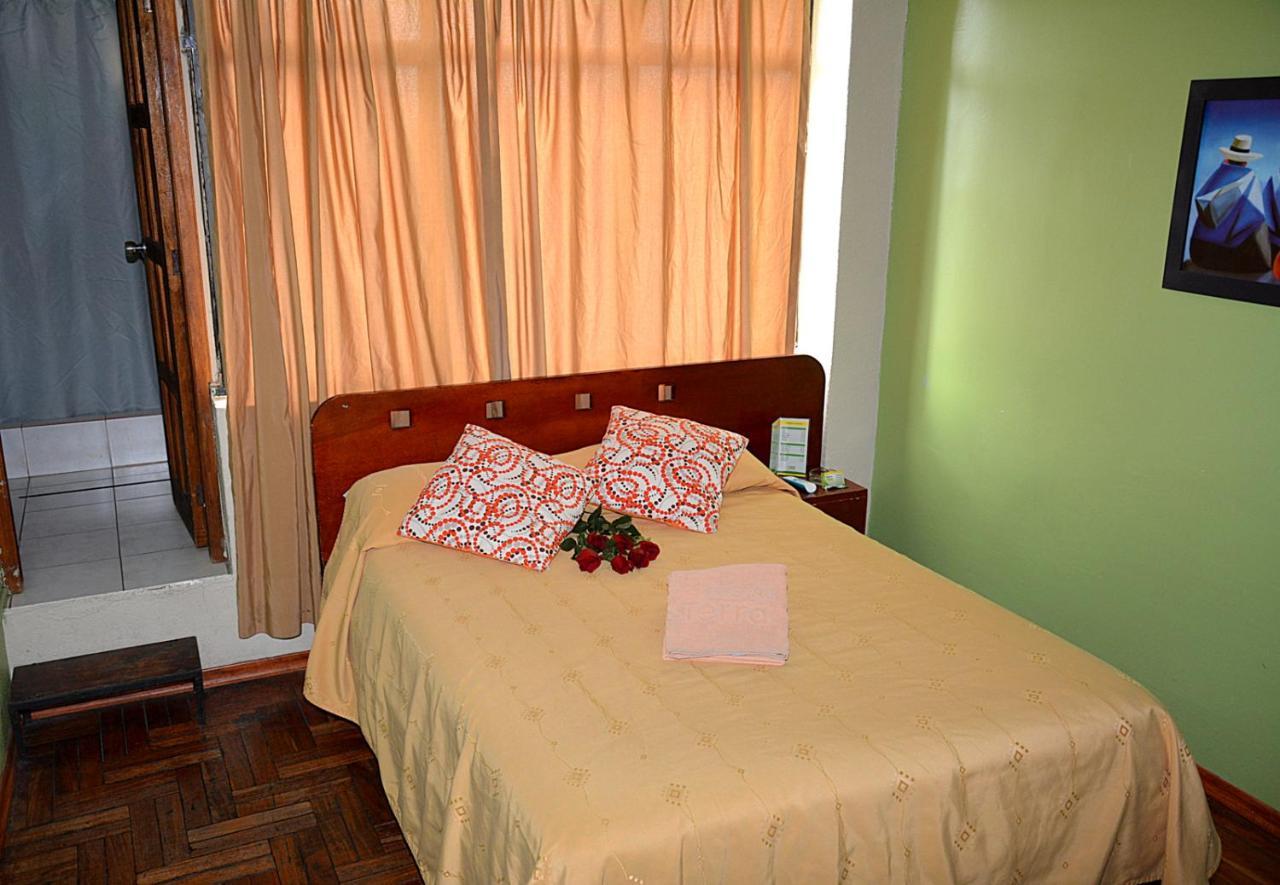 Hostal Terra 2 - El Condado Quito Ngoại thất bức ảnh