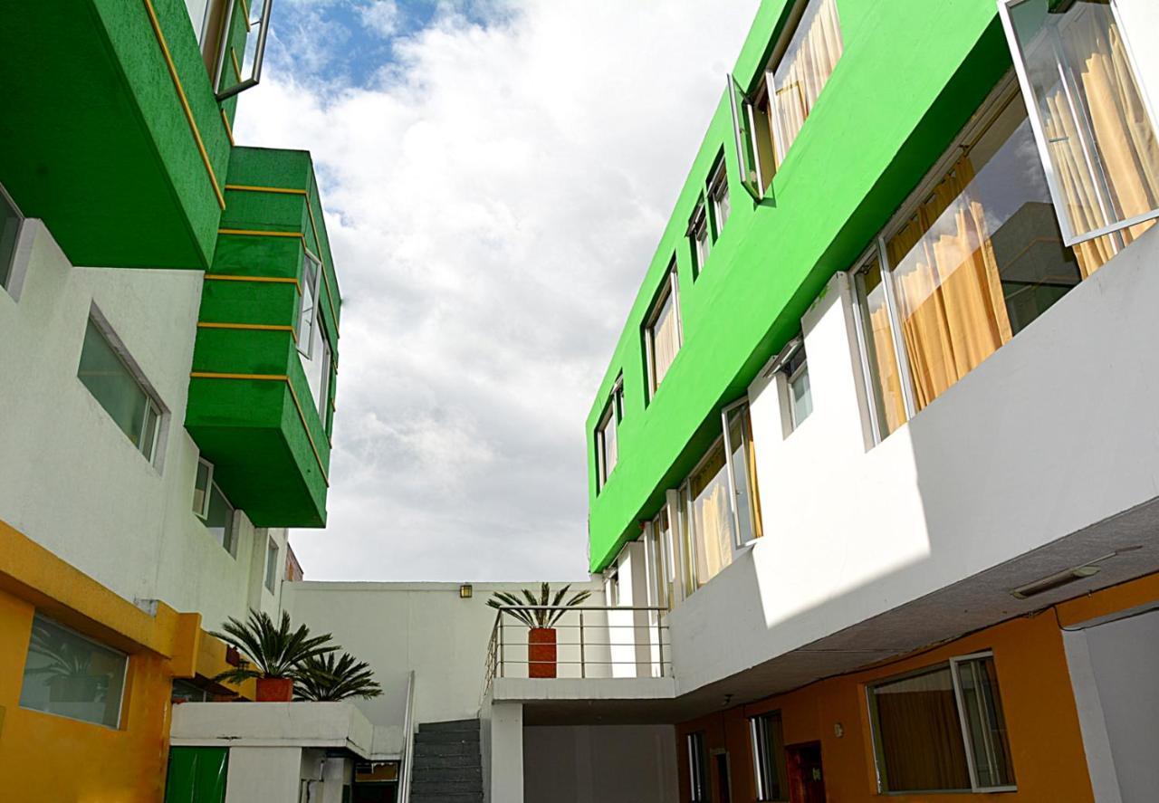 Hostal Terra 2 - El Condado Quito Ngoại thất bức ảnh