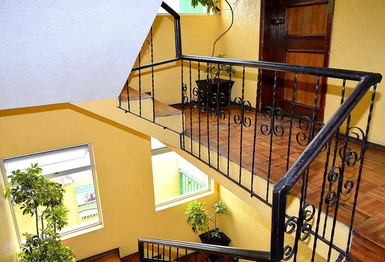 Hostal Terra 2 - El Condado Quito Ngoại thất bức ảnh